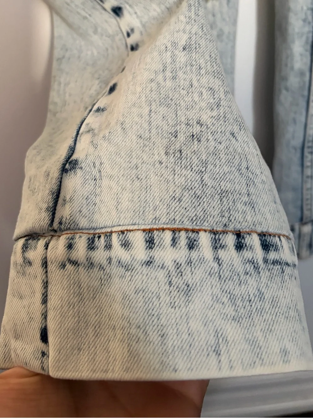 ULLA JOHNSON High-Waist Tie-Belt Wide-Leg Jeans - Light Acid Wash Blue - 6 - Picture 11 of 12